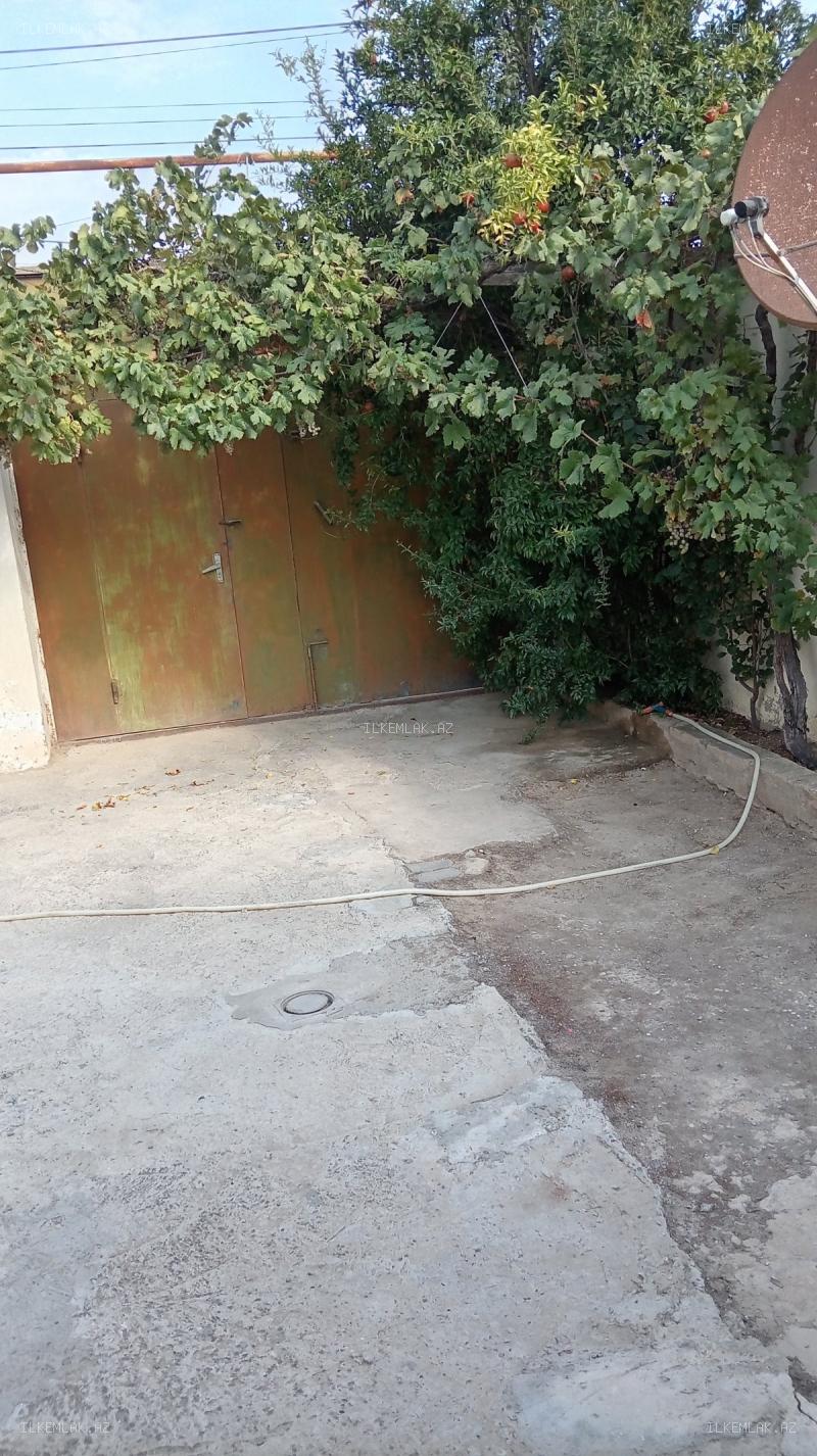 Satılır əmlak 4 otaqlı 101 m², Bakı, Binəqədi rayonu / Binəqədi qəs.